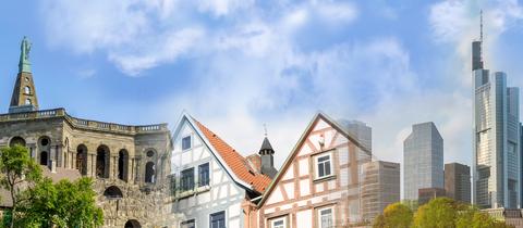 Das Bild zeigt den Herkules in Kassel, Fachwerkhäuser und die Skyline in Frankfurt/Main