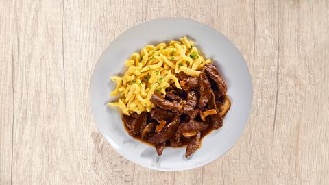 Gulasch mit Spätzle