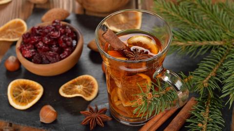 Punsch mit Gewürzen