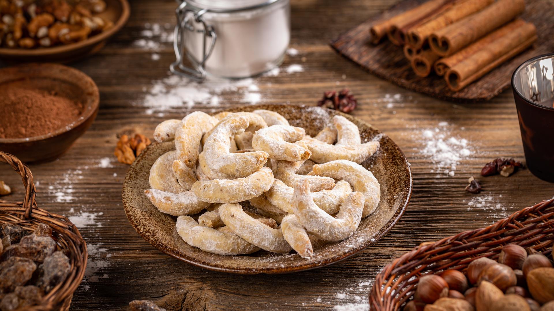 Ein Rezept mit Tradition: Leckere Vanillekipferl | hr4.de | Rezepte