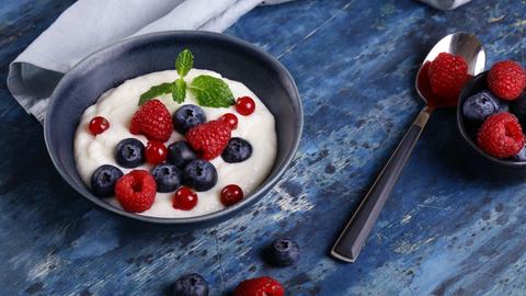 Grießbrei mit Obst