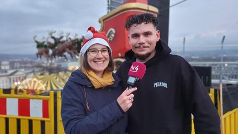 Vera Johne mit dem fliegenden Weihnachtsmann Fernando Traber