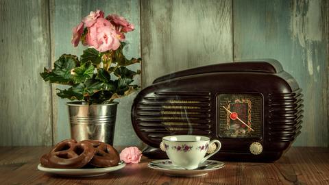 Historisches Radio im Ambiente der fünfziger Jahre