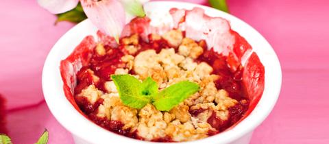 Lecker und fruchtig: Erdbeer-Crumble