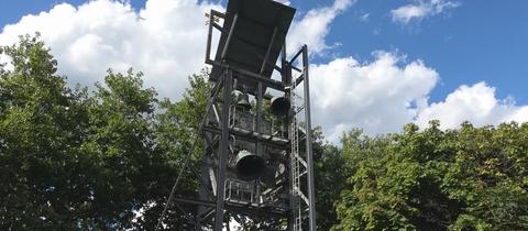 Glockenturm der Philippuskirche in Frankfurt-Riederwald